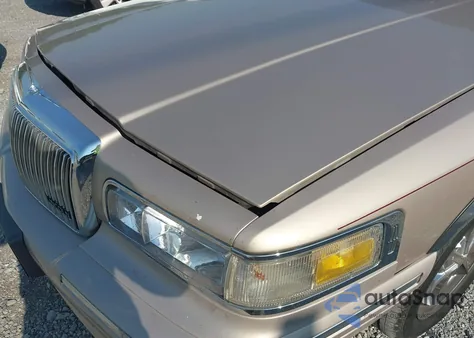 1997 Lincoln Town Car Executive from USA, damaged, VIN 1LNLM81W9VY651120